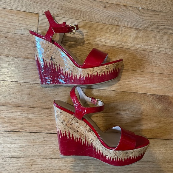 Stuart Weitzman Red Flame Painted Patent Cork Wedge Heel - Picture 12 of 17